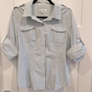 Women’s button-down collar shirt
